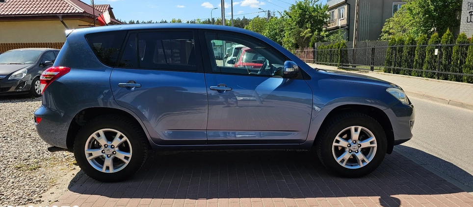 Toyota RAV4 cena 38900 przebieg: 161000, rok produkcji 2009 z Białystok małe 379